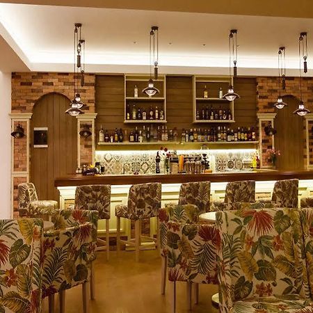 Irenes Resort Káto Loutrákion Екстериор снимка