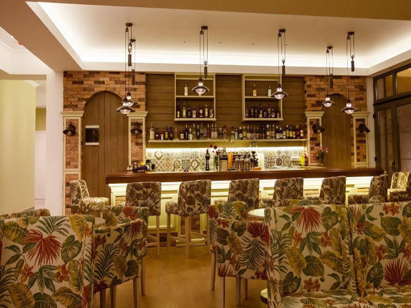 Irenes Resort Káto Loutrákion Екстериор снимка