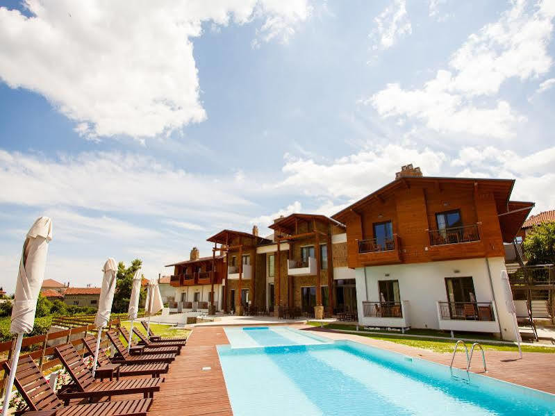 Irenes Resort Káto Loutrákion Екстериор снимка