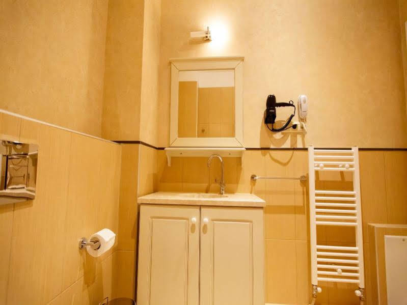Irenes Resort Káto Loutrákion Екстериор снимка