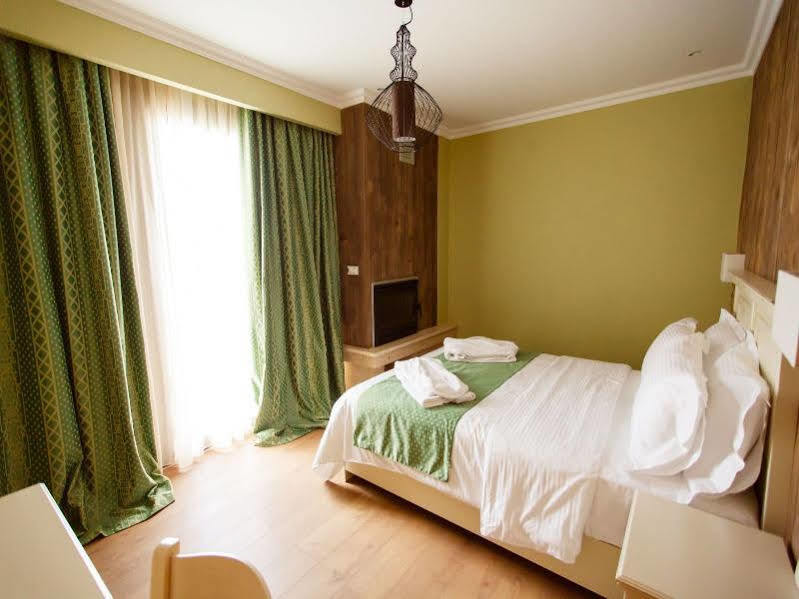 Irenes Resort Káto Loutrákion Екстериор снимка